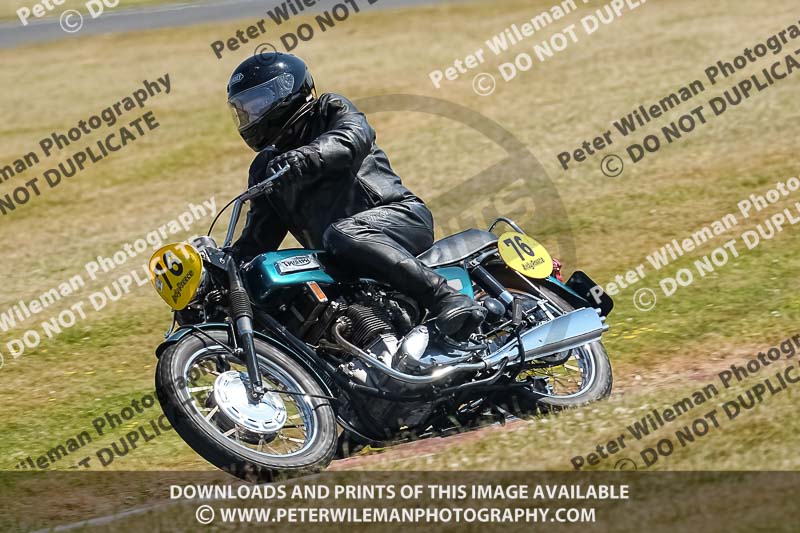 cadwell park;cadwell park photographs;cadwell trackday photographs;enduro digital images;event digital images;eventdigitalimages;peter wileman photography;racing digital images;trackday digital images;trackday photos